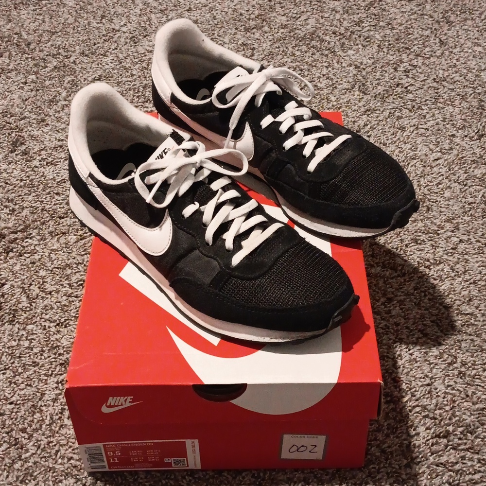 Nike Challenger OG Black White Mens Sz 9.5 Trainers Waffle Running